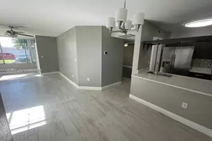 2811 N Oakland Forest Dr, Oakland Park, FL 33309 - Photo 5