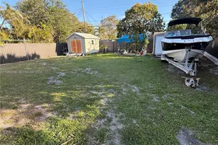 840 NW 130th St, North Miami, FL 33168 - Photo 13