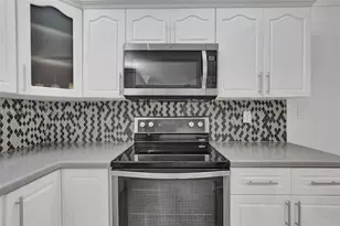 21300 San Simeon Way, Miami, FL 33179 - Photo 5