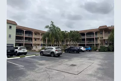 100 SE 6th Ave #207, Pompano Beach, FL 33060 - Photo 1