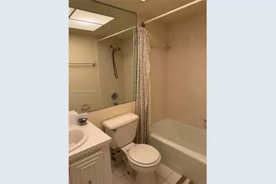 100 SE 6th Ave #207, Pompano Beach, FL 33060 - Photo 9