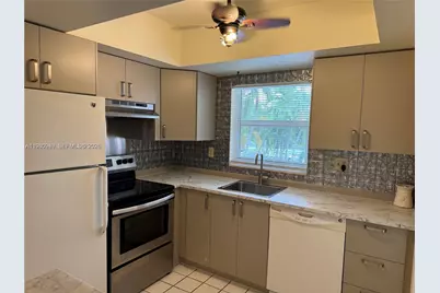 100 SE 6th Ave #207, Pompano Beach, FL 33060 - Photo 5
