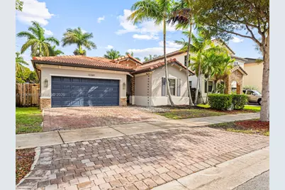 10389 SW 224th Ter, Cutler Bay, FL 33190 - Photo 1