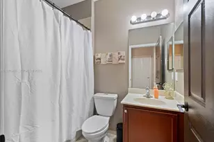 10389 SW 224th Terrace, Cutler Bay, FL 33190 - Photo 9