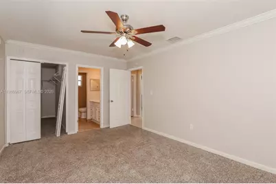 809 SW 8th Ave, Hallandale Beach, FL 33009 - Photo 9