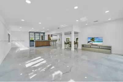 200 N Hibiscus Dr, Miami Beach, FL 33139 - Photo 15