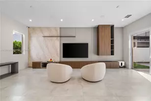 7453 NW 100th Ct, Doral, FL 33178 - Photo 11