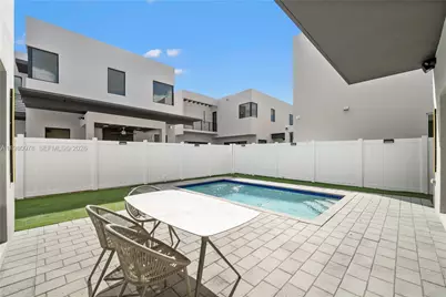 7453 NW 100th Ct, Doral, FL 33178 - Photo 49