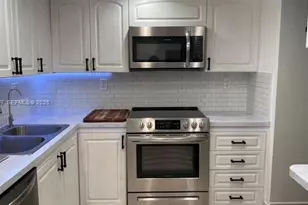 4000 Towerside Terrace, Miami, FL 33138 - Photo 21