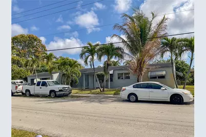 2515 SW 44th Ave, West Park, FL 33023 - Photo 9