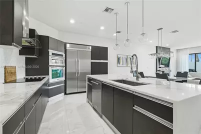606 NE 14th Ave, Fort Lauderdale, FL 33304 - Photo 11