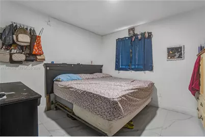 1570 NE 9th St, Homestead, FL 33033 - Photo 11