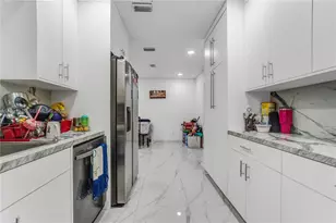 1570 NE 9th St, Homestead, FL 33033 - Photo 7
