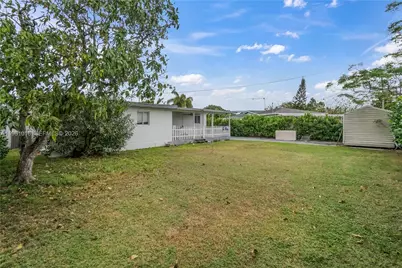 1570 NE 9th St, Homestead, FL 33033 - Photo 35