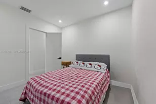 252 E 36th St, Hialeah, FL 33013 - Photo 13