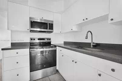14600 NE 14th Ave #1, Miami, FL 33161 - Photo 3