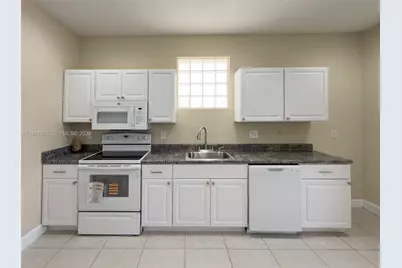 12490 Shoreline Dr, Wellington, FL 33414 - Photo 7