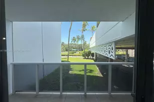 3675 N Country Club Dr, Aventura, FL 33180 - Photo 11