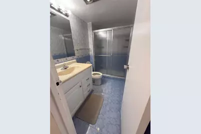 3675 N Country Club Dr #109, Aventura, FL 33180 - Photo 17