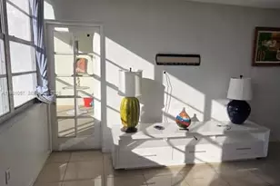 1301 NE Miami Gardens Dr, Miami, FL 33179 - Photo 15