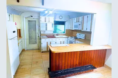 3250 NW 14th Ter, Miami, FL 33125 - Photo 23