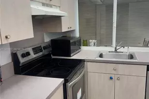 9400 Lime Bay Blvd, Tamarac, FL 33321 - Photo 9