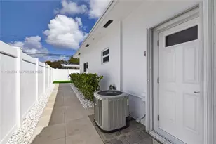 2161 NE 62nd Ct, Fort Lauderdale, FL 33308 - Photo 41