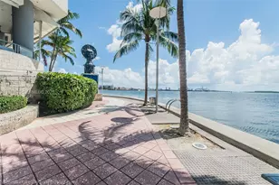 325 S Biscayne Blvd, Miami, FL 33131 - Photo 13