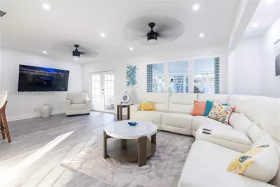 19600 Gulfstream Rd, Cutler Bay, FL 33157 - Photo 9