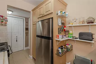7403 SW 82nd St, Miami, FL 33143 - Photo 11