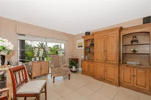 7403 SW 82nd St, Miami, FL 33143 - Photo 5