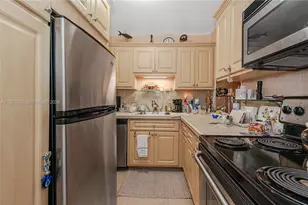 7403 SW 82nd St, Miami, FL 33143 - Photo 19