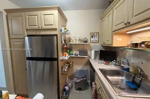 7403 SW 82nd St, Miami, FL 33143 - Photo 5