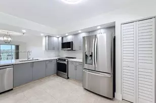 12701 SW 13th St, Pembroke Pines, FL 33027 - Photo 5