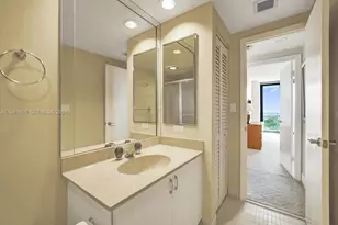 20281 E Country Club Dr, Aventura, FL 33180 - Photo 37