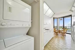 20281 E Country Club Dr, Aventura, FL 33180 - Photo 19