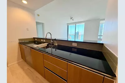 1050 Brickell Ave #3202, Miami, FL 33131 - Photo 9
