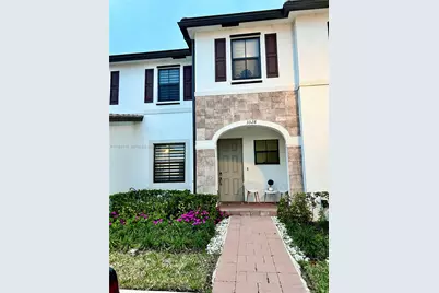 3328 W 114th Ter #3328, Hialeah, FL 33018 - Photo 3