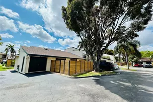 10818 SW 72nd St, Miami, FL 33173 - Photo 17