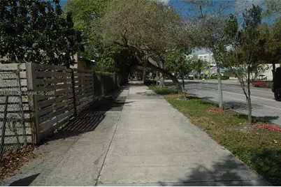 3817 Washington Ave, Miami, FL 33133 - Photo 3