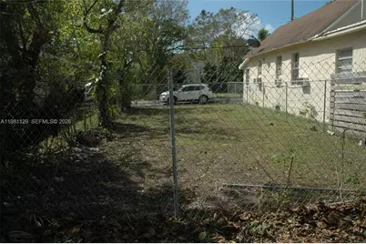 3817 Washington Ave, Miami, FL 33133 - Photo 1