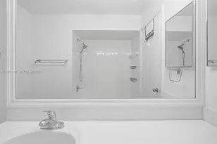 2066 Madeira Dr, Weston, FL 33327 - Photo 23