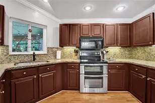 1741 W Oak Knoll Cir, Davie, FL 33324 - Photo 11