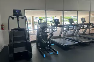 20301 W Country Club Dr, Aventura, FL 33180 - Photo 49