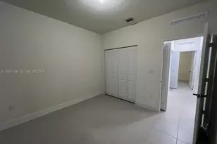 8001 NW 41st St, Doral, FL 33166 - Photo 13