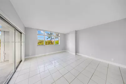 4350 Hillcrest Dr #200, Hollywood, FL 33021 - Photo 11