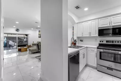 120 SW 109th Ave #18, Sweetwater, FL 33174 - Photo 3