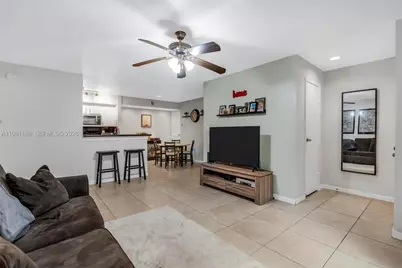 875 Riverside Dr #712, Coral Springs, FL 33071 - Photo 5