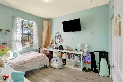 338 NE 37th Ave, Homestead, FL 33033 - Photo 15