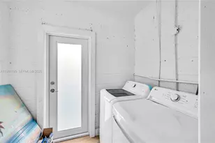 1960 NE 182nd St, North Miami Beach, FL 33162 - Photo 25